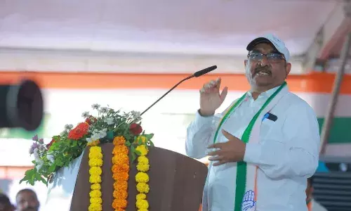 पूर्व मंत्री दिलीपराव देशमुख बोले - लोकतंत्र में किसी को भी कहीं भी खड़े होने का अधिकार पूर्व मंत्री दिलीपराव देशमुख बोले - लोकतंत्र में किसी को भी कहीं भी खड़े होने का अधिकार