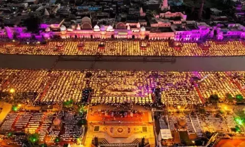 28 लाख दियों से जगमग हुई अयोध्या, सीएम योगी बोले - मथुरा और काशी भी ऐसी ही होंगी 28 लाख दियों से जगमग हुई अयोध्या, सीएम योगी बोले - मथुरा और काशी भी ऐसी ही होंगी