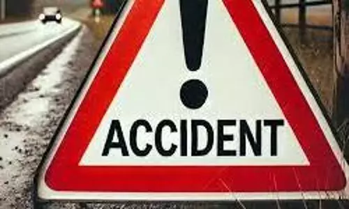 नवले पुल इलाके में फिर बड़ा हादसा, क्रेन से टकराया ट्रक - एक ने तोड़ा दम