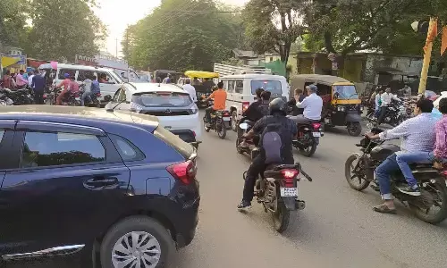 जाम का नया स्थल बन रहा शहर का अहिंसा चौक