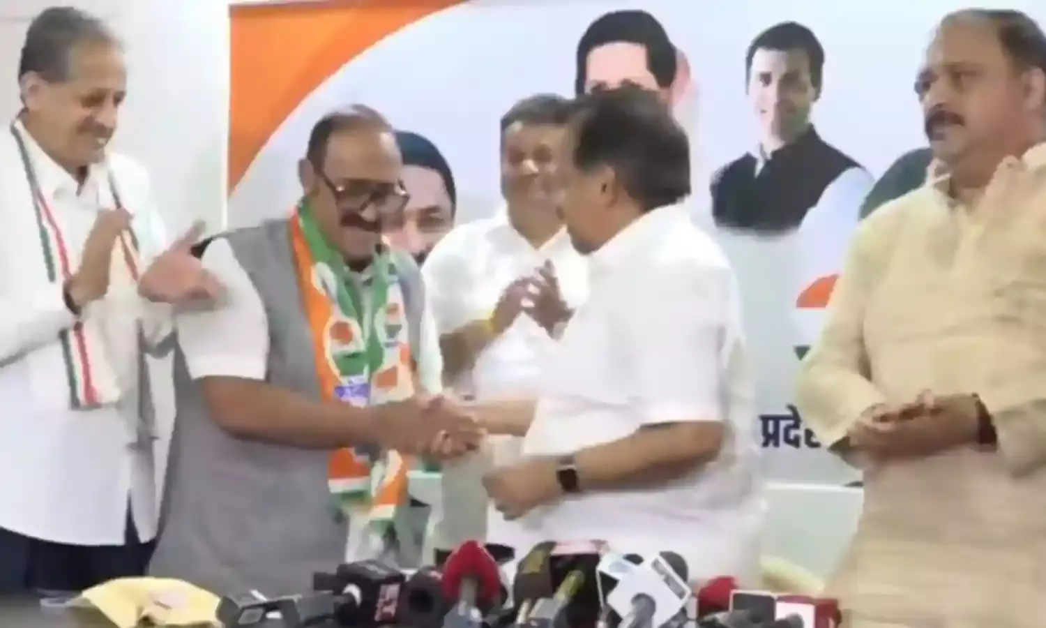 5 दिन में कांग्रेस में लौट आए अनीस अहमद, बोले पार्टी से बाहर गया ही नहीं