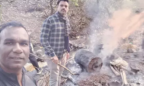 त्योहार और चुनाव को लेकर पुलिस अलर्ट, ग्रामीण पुलिस ने 32 शराब अड्डों पर मारे छापे त्योहार और चुनाव को लेकर पुलिस अलर्ट, ग्रामीण पुलिस ने 32 शराब अड्डों पर मारे छापे