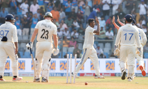 दूसरे दिन भारतीय गेंदबाजों के सामने पस्त हुई किवी टीम, 171 रनों पर खोए 9 विकेट