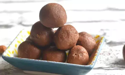 मेहमानों को मावा की मिठाई खिलाकर हो गए हैं बोर, तो एकदम अलग तरह की इस मिठाई से कराएं उनका मुंह मीठा