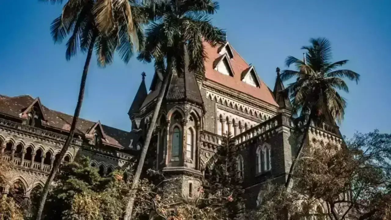 बॉम्बे हाईकोर्ट - बीमा कंपनी को पायलट के परिवार को चुकानी होगी ब्याज की भी राशि