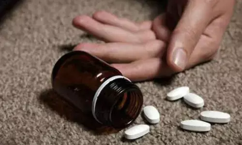 24 घंटे में तीन लोगों ने खाया जहर, जिला अस्पताल में कराया भर्ती