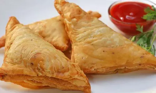 घर पर बनाना चाहते हैं पेटीज लेकिन नहीं है घर पर ओवन, तो इस तरीके से बनाएं बिल्कुल आराम से बिना ओवन की पेटीज