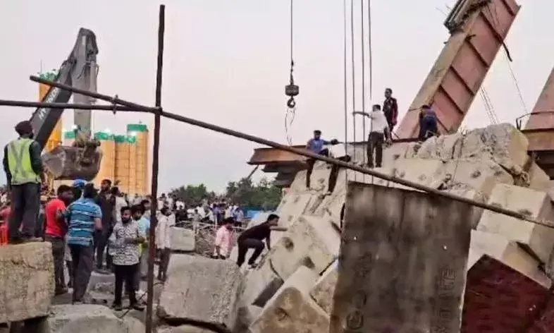 आणंद में बुलेट ट्रेन के ट्रैक पर बन रहा पुल ढहा, तीन मजदूरों की हुई मौत, रेस्क्यू ऑपरेशन जारी