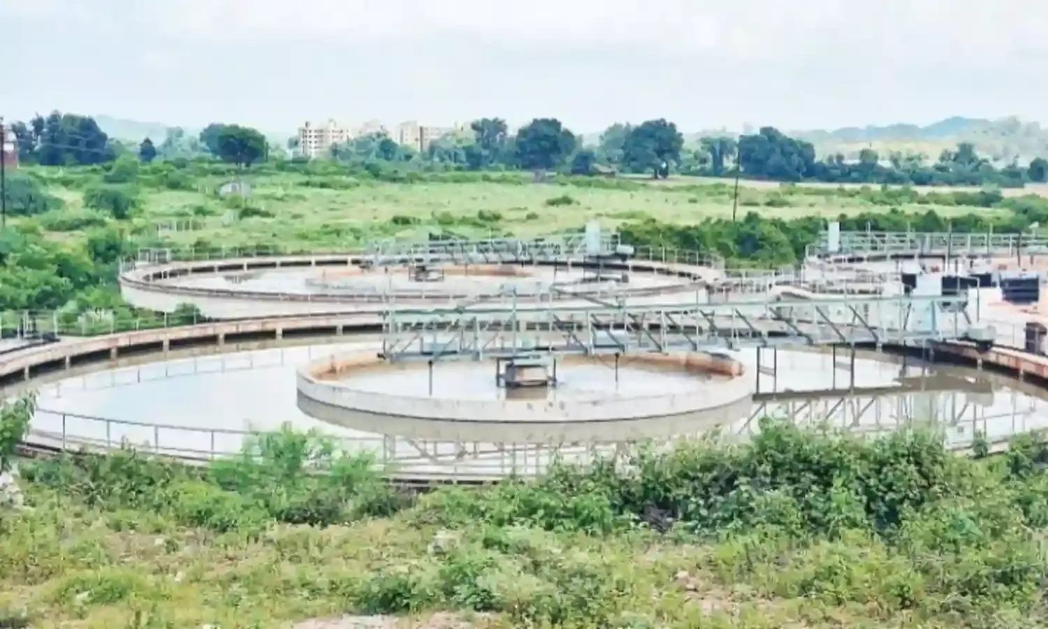 रमनगरा की मेन राइजिंग लाइन में लीकेज, 21 टंकियों से 1 हफ्ते तक 70 फीसदी मिलेगा पानी