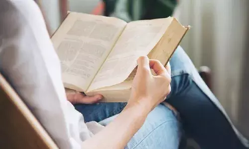 वोकैबलरी और इमेजिनेशन पावर को करना है स्ट्रॉन्ग तो बुक्स को बना लें अपना सच्चा दोस्त, जानें बुक्स पढ़ने के कुछ कमाल के बेनिफिट्स वोकैबलरी और इमेजिनेशन पावर को करना है स्ट्रॉन्ग तो बुक्स को बना लें अपना सच्चा दोस्त, जानें बुक्स पढ़ने के कुछ कमाल के बेनिफिट्स