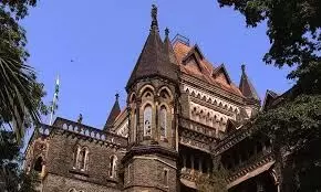 पालघर पुलिस की हिरासत में शारीरिक रूप से प्रताड़ित व्यक्ति को हाईकोर्ट से अंतरिम जमानत पालघर पुलिस की हिरासत में शारीरिक रूप से प्रताड़ित व्यक्ति को हाईकोर्ट से अंतरिम जमानत