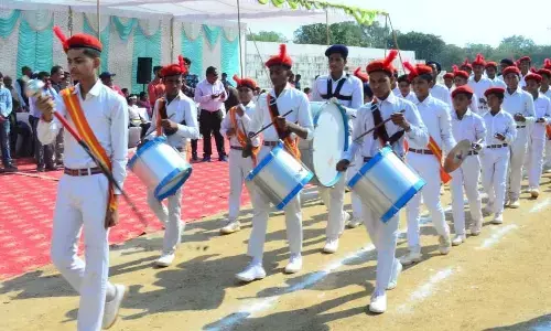 विद्यार्थियों में लयबध्द संगीत के साथ अनुशासन और टीम भावना विकसित करती है बैण्ड गतिविधियां