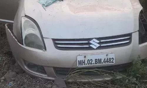 ट्रक और कार की भिड़ंत में 4 लोगों की दर्दनाक मौत, तीन की हालत बेहद गंभीर