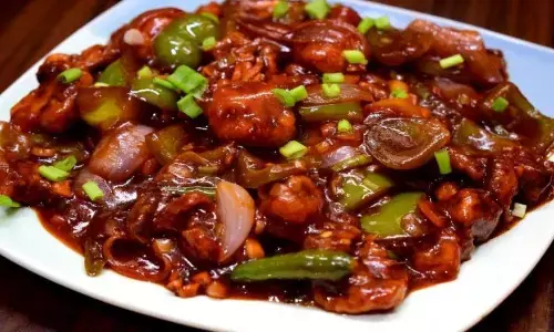 कुछ तीखा खाने की हो रही है क्रेविंग, तो ट्राई करें इस शानदार चिली मशरूम की रेसिपी को,  खाकर हो जाएगी क्रेविंग खत्म