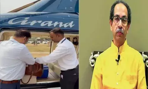 चुनाव आयोग ने ली उद्धव ठाकरे के बैग की तलाशी, नाराज यूबीटी चीफ बोले - मोदी का बैग भी चेक करना, देखें वीडियो..