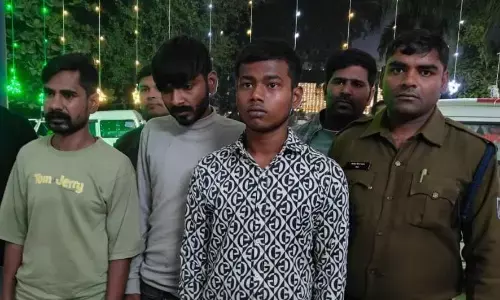 जान से मारकर लिया गली में जमघट लगाने की मनाही का बदला