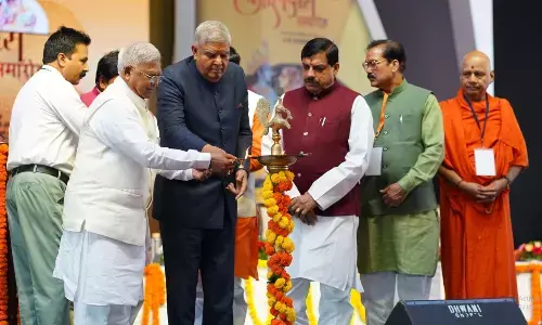 महाकवि कालिदास की रचनाएं हमारे देश की अमूल्य सांस्कृतिक धरोहर- उप राष्ट्रपति जगदीप धनखड़ महाकवि कालिदास की रचनाएं हमारे देश की अमूल्य सांस्कृतिक धरोहर- उप राष्ट्रपति जगदीप धनखड़