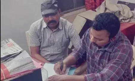 आबकारी के सहायक आयुक्त ने मांगी 5 लाख की रिश्वत, 3.50 लाख लेेते पकड़ाए एडीईओ, सिवनी के विदेशी मदिरा भाण्डागार में लोकायुक्त की कार्रवाई आबकारी के सहायक आयुक्त ने मांगी 5 लाख की रिश्वत, 3.50 लाख लेेते पकड़ाए एडीईओ, सिवनी के विदेशी मदिरा भाण्डागार में लोकायुक्त की कार्रवाई