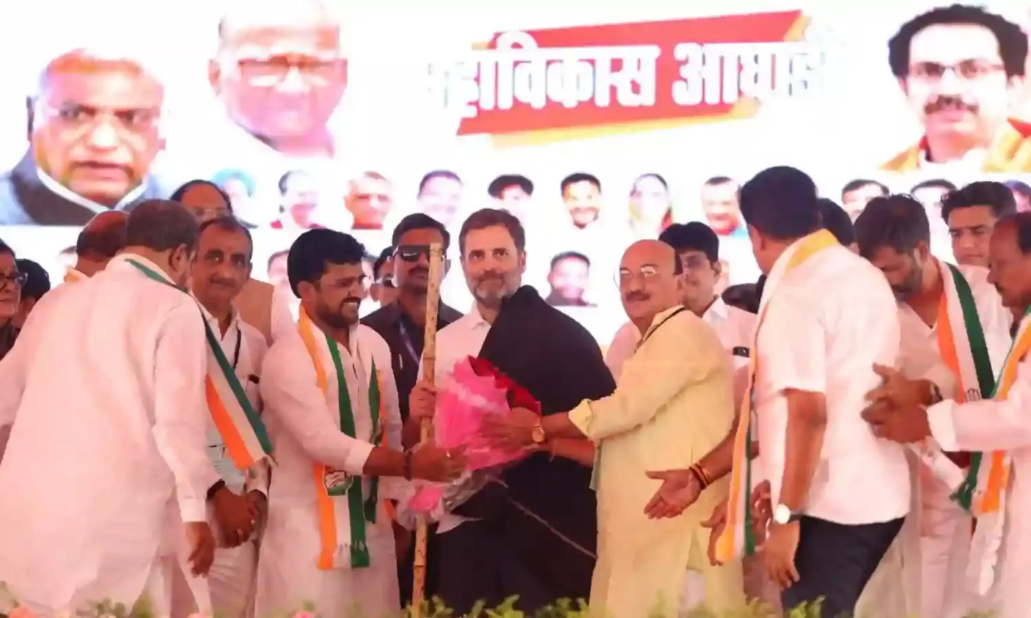 नांदेड़ में राहुल गांधी ने की रैली, अडानी, किसान और बेरोजगारी को लेकर बीजेपी पर किया हमला