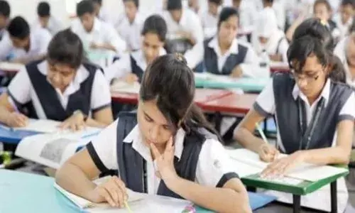 सीबीएसई 10वीं-12वीं का कोर्स 15 प्रतिशत घटाने और ओपन बुक परीक्षा संबंधी सूचनाएं भ्रामक- अग्रवाल