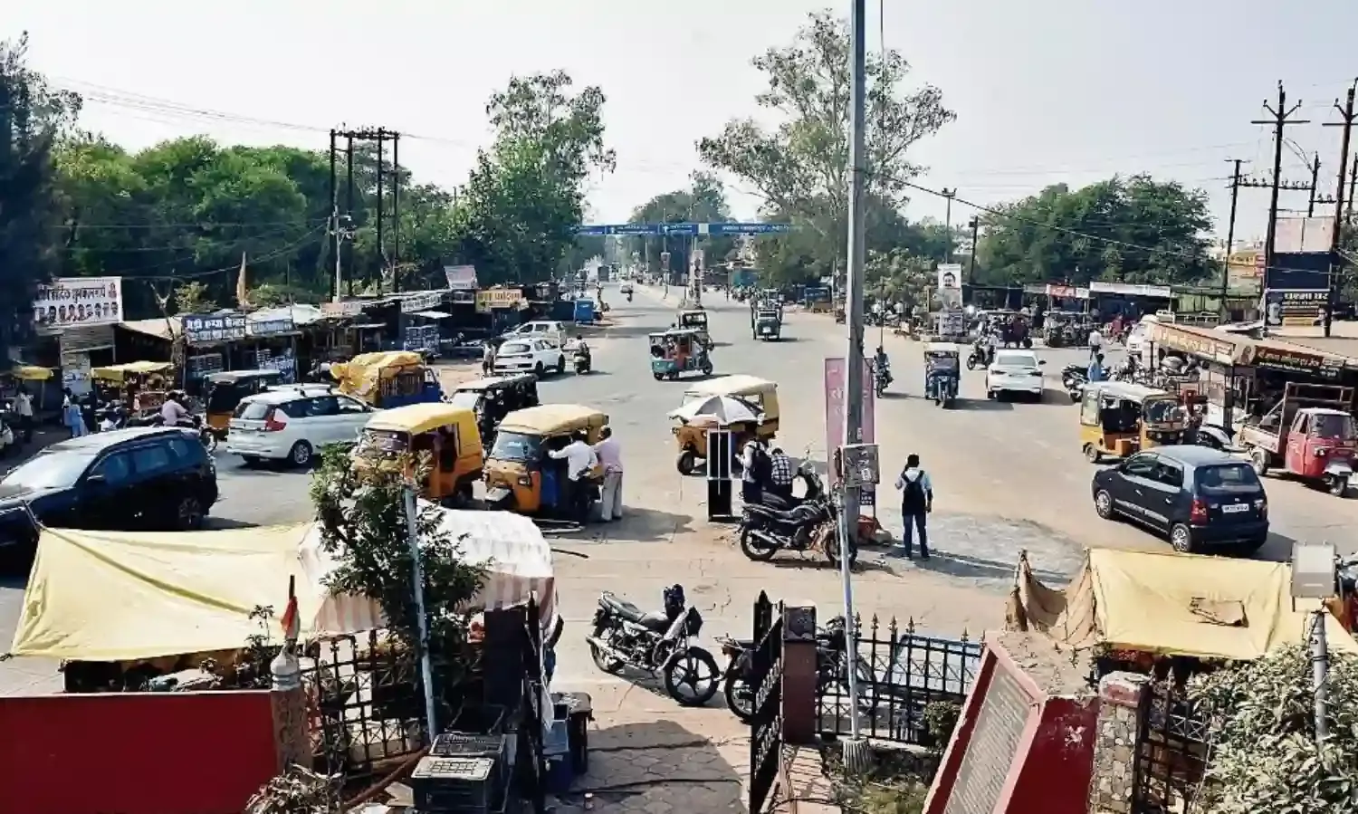 धनवंतरी नगर चौक के 300 मीटर के दायरे में कब्जे