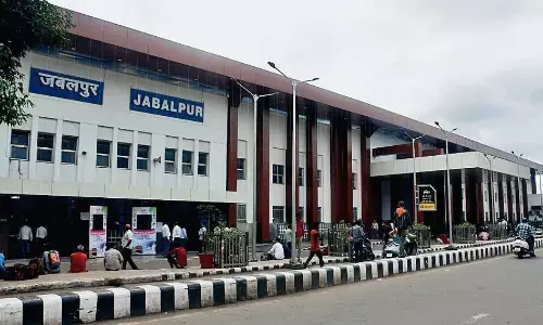 रेलवे ने पार्किंग व ट्रैफिक सिस्टम सुधारने के साथ यात्रियों को राहत देने बनाया नया प्लान रेलवे ने पार्किंग व ट्रैफिक सिस्टम सुधारने के साथ यात्रियों को राहत देने बनाया नया प्लान