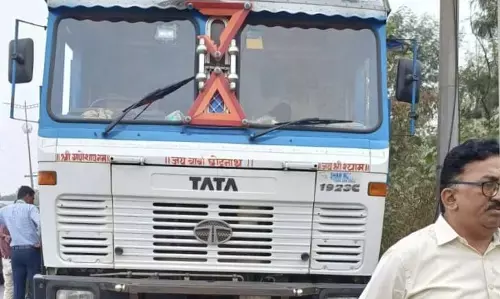 ट्रक से लाई जा रही 80 करोड़ की चांदी जब्त पुलिस ने की जब्त