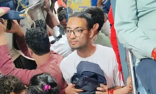 बेटी को शादी के लिए लेकर जाने वाले पिता की सौ टिकटें रद्द