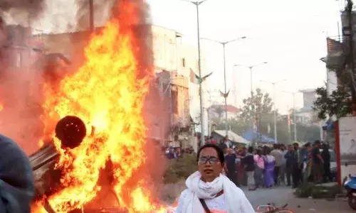 सुरक्षाबलों की फायरिंग में एक प्रदर्शकारियों की मौत, दो दिन स्कूल रहेगा बंद, केंद्र सरकार भेजेगी सेंट्रल आर्म्ड पुलिस फोर्स की 50 कंपनियां