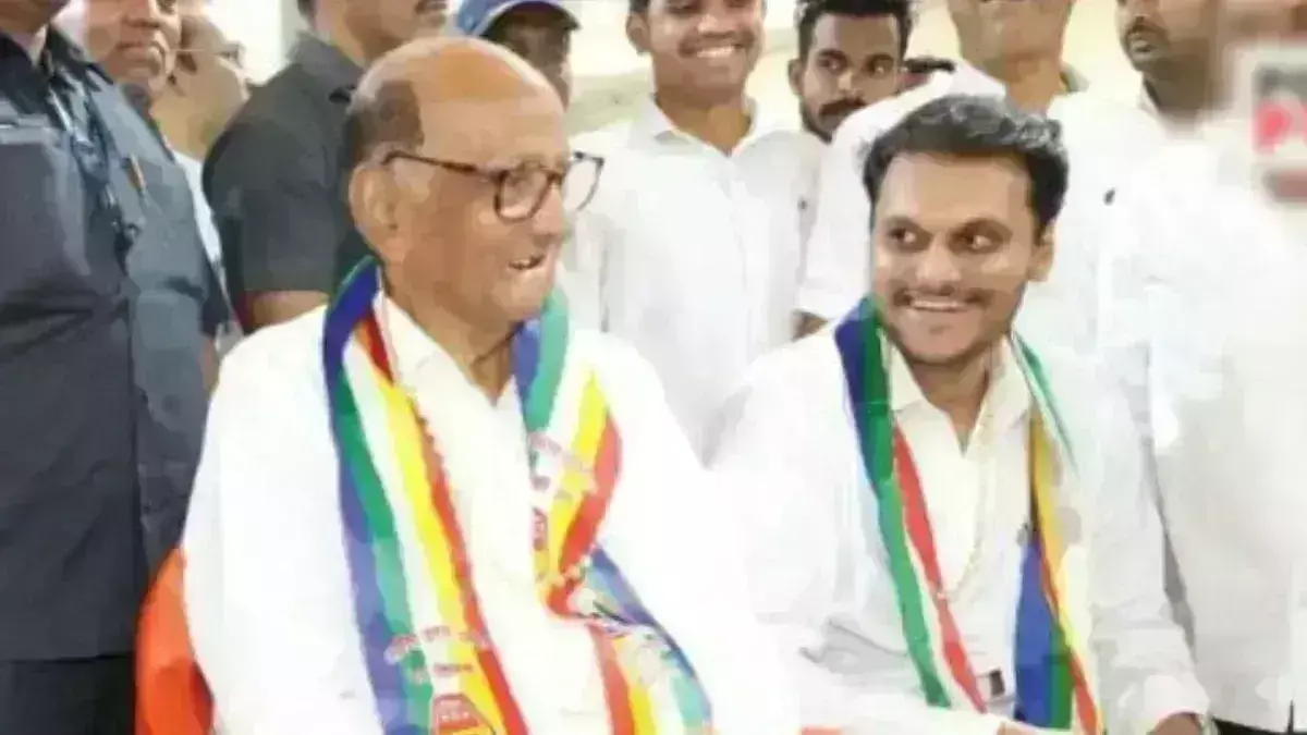 युगेंद्र पवार के पिता श्रीनिवास पवार की कंपनी की तलाशी, पैसे बांटने की शिकायत मिली थी युगेंद्र पवार के पिता श्रीनिवास पवार की कंपनी की तलाशी, पैसे बांटने की शिकायत मिली थी