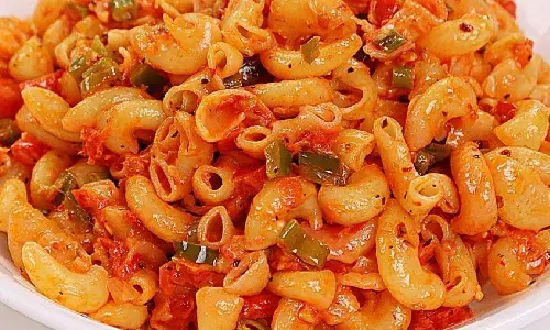 घर पर बच्चों के लिए मिनटों में बनाएं स्पाइसी एंड टेस्टी पास्ता, फॉलो करें ये सिंपल रेसिपी