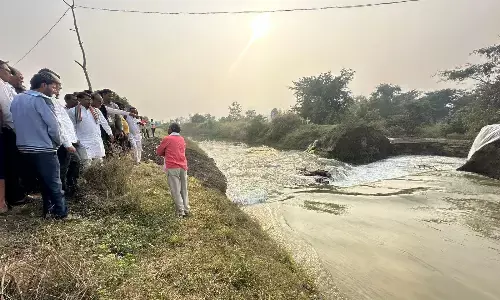 मरम्मत कर पानी छोड़ते ही फिर फूट गई भीमगढ़ की नहर मरम्मत कर पानी छोड़ते ही फिर फूट गई भीमगढ़ की नहर