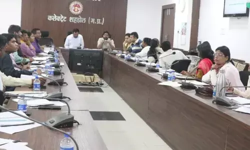 ब्यौहारी तहसील में राजस्व मामलों के लंबित प्रकरणों पर तहसीलदार को फटकार ब्यौहारी तहसील में राजस्व मामलों के लंबित प्रकरणों पर तहसीलदार को फटकार