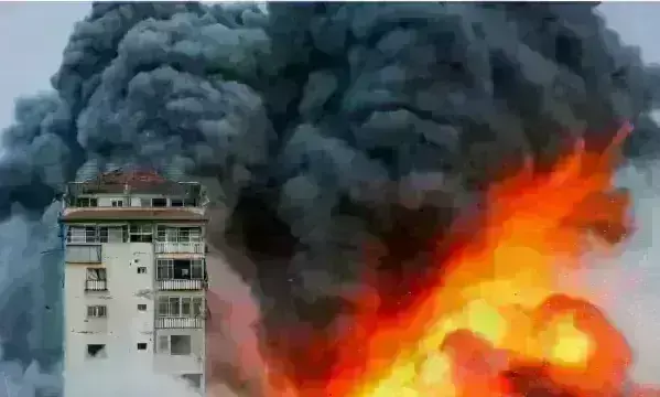 इजरायल ने खाई हिजबुल्लाह को मिटाने की कसम, एक सप्ताह के अंदर किया चौथा हमला इजरायल ने खाई हिजबुल्लाह को मिटाने की कसम, एक सप्ताह के अंदर किया चौथा हमला