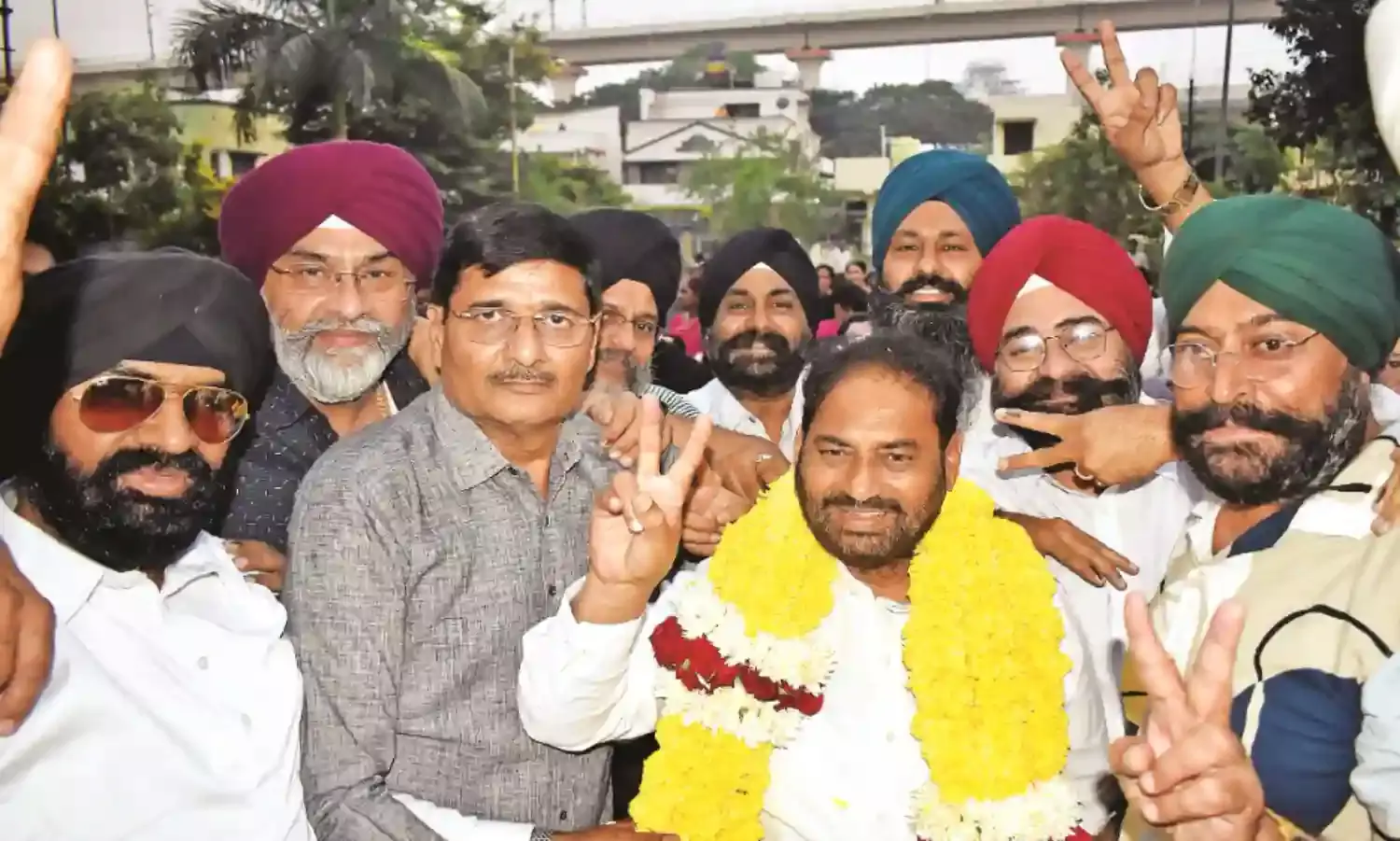 फेल रही मत विभाजन की रणनीति - नहीं चला जादू, नितीन राऊत ने दर्ज की जीत