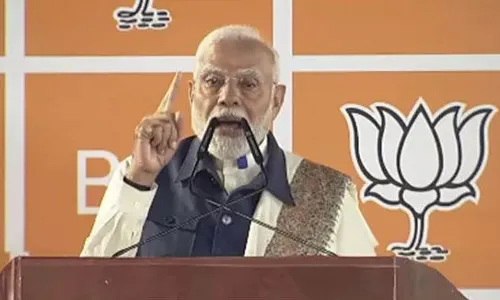 महायुति में CM फेस पर सस्पेंस बरकरार! विधायक दल की बैठक से पहले PM मोदी के भाषण में एकनाथ शिंदे के नाम पर चुप्पी से सियासी पारा हाई