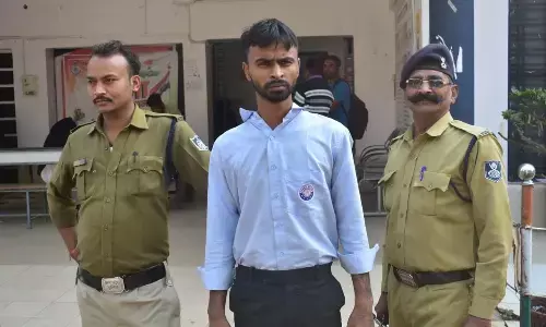 नाबालिग से इंस्टाग्राम पर दोस्ती, फिर अगवा कर किया रेप नाबालिग से इंस्टाग्राम पर दोस्ती, फिर अगवा कर किया रेप