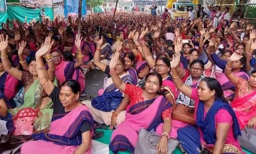 लाडली बहन योजना के लिए काम करनेवाली आंगनवाड़ी सेविकाओं को मानधन का इंतजार