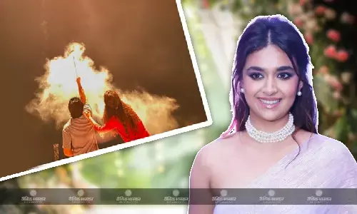 कीर्ति सुरेश ने बॉयफ्रेंड संग तस्वीर शेयर कर कंफर्म किया अपना रिश्ता, अगले महीने डेस्टिनेशन वेडिंग करने जा रहा कपल!