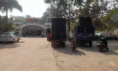 ध्वनि प्रदूषण के साथ ट्रैफिक बाधित करने पर 3 डीजे सेट जब्त ध्वनि प्रदूषण के साथ ट्रैफिक बाधित करने पर 3 डीजे सेट जब्त