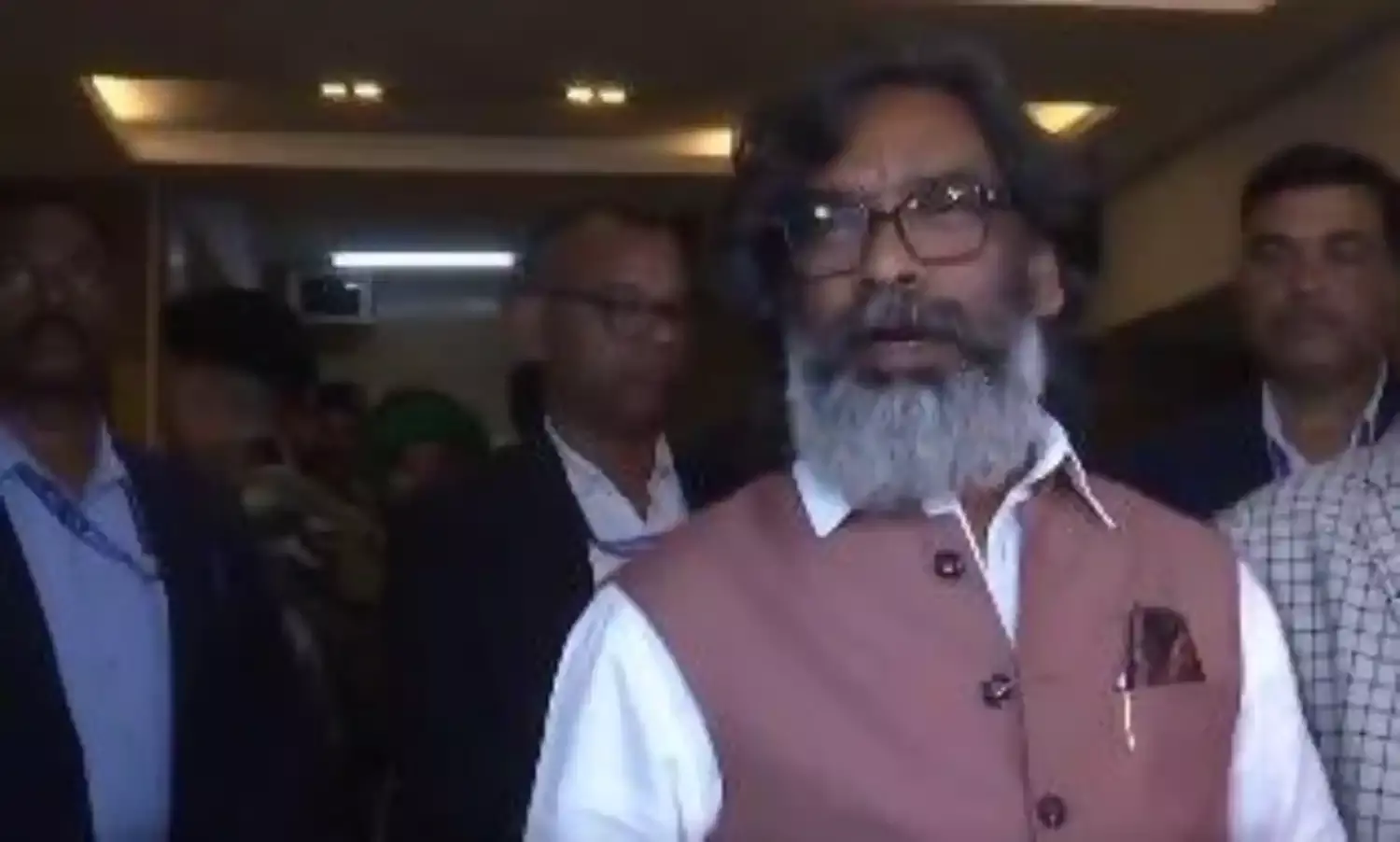 मुख्यमंत्री की शपथ लेते ही हेमंत सोरेन ने नौकरी और परीक्षाओं को लेकर किया बड़ा ऐलान