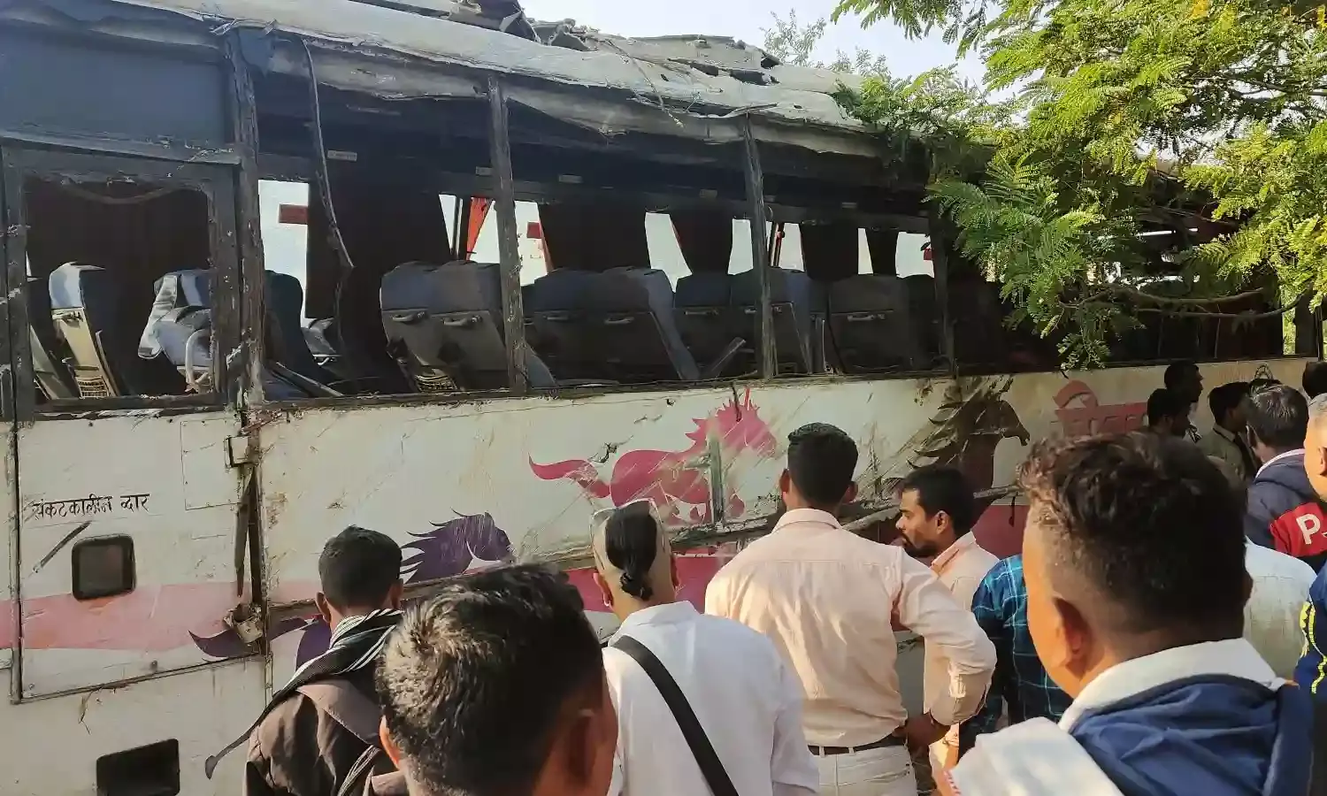 गोंदिया के पास अनियंत्रित एसटी बस पलटी, 11 की मौत, 38 लोग घायल
