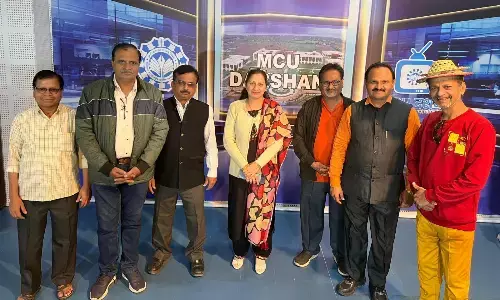 एमसीयू में महाराष्ट्र के मीडियाकर्मियों ने किया भ्रमण एमसीयू में महाराष्ट्र के मीडियाकर्मियों ने किया भ्रमण