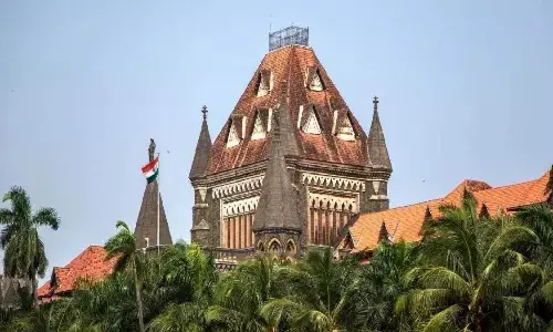 प्रेमी को आत्महत्या के उकसाने के मामले में महिला बॉम्बे हाईकोर्ट से निर्दोष बरी