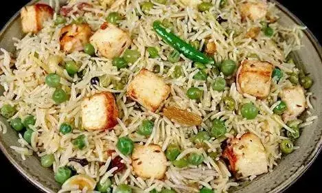 घर पर आए हैं मेहमान तो, ना हों परेशान, आराम से बनाएं शाही मटर पुलाव की इस रेसिपी को, मेहमान हो जाएंगे इंप्रेस