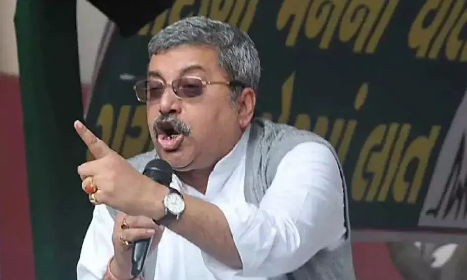 वक्फ बिल पर गरमाई राजनीति, भाजपा नेता का TMC सांसद कल्याण बनर्जी पर हमला, एक्स पर वीडियो शेयर कर कही ये बात