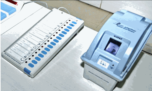 ईवीएम हैक करने का दावा करनेवाले के खिलाफ निर्वाचन आयोग ने दर्ज कराई शिकायत