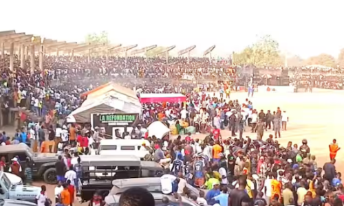 रेफरी का फैसला बना हिंसक झड़प की वजह, 100 से ज्यादा लोगों की गई जान, कई लोगों की हालत गंभीर