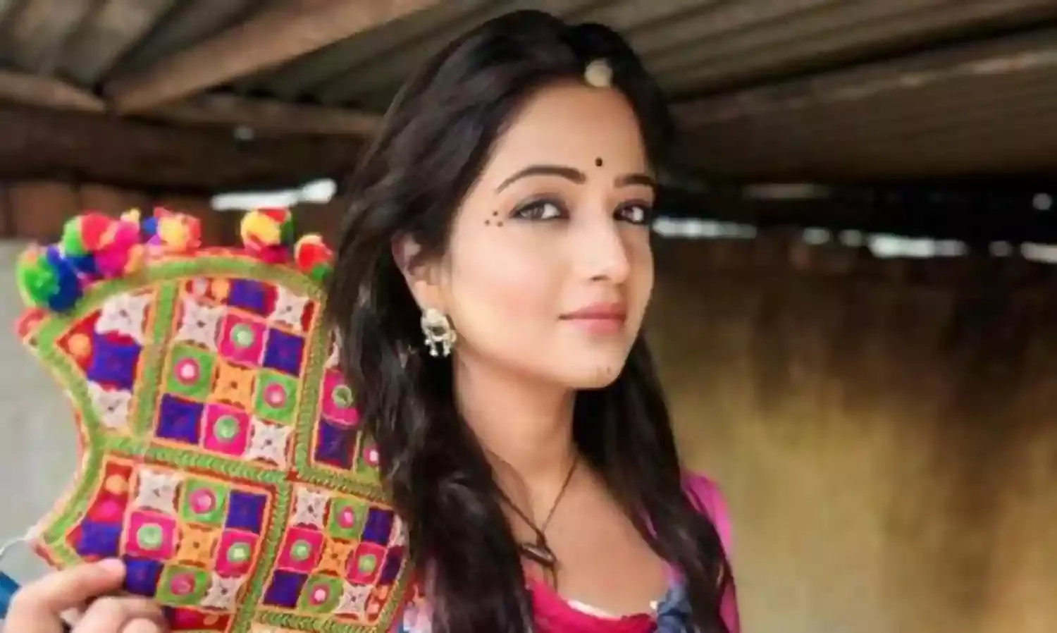 नारी संवेदना और संघर्ष की कहानी है फिल्म अलबेली
