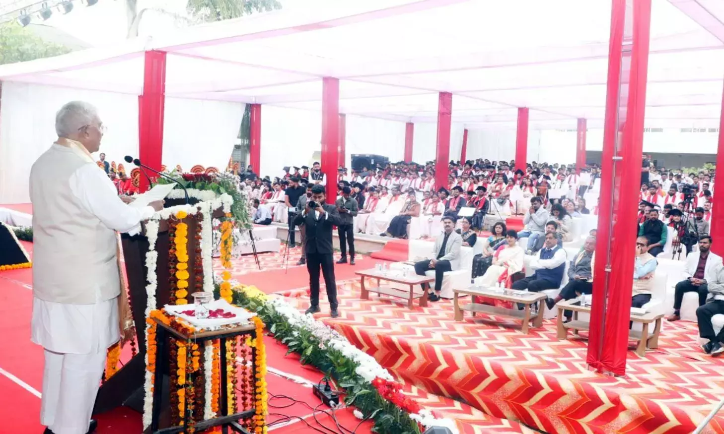 दीक्षांत, शिक्षा और संस्कारों के साथ राष्ट्र सेवा के संकल्प का प्रसंग- राज्यपाल मंगुभाई पटेल